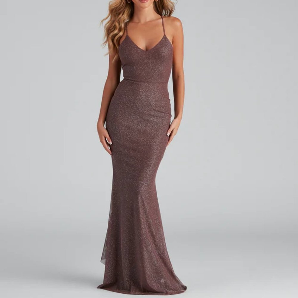 NWT Windsor Linda Formal Glitter Ruffled Dress